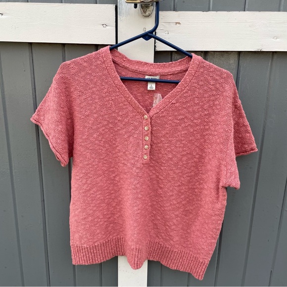 L.L. Bean Women’s Midweight 100.% Cotton SS Henley Slub Sweater - Picture 2 of 3
